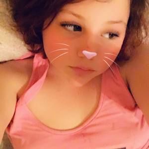 Meet your Posher, Leanne